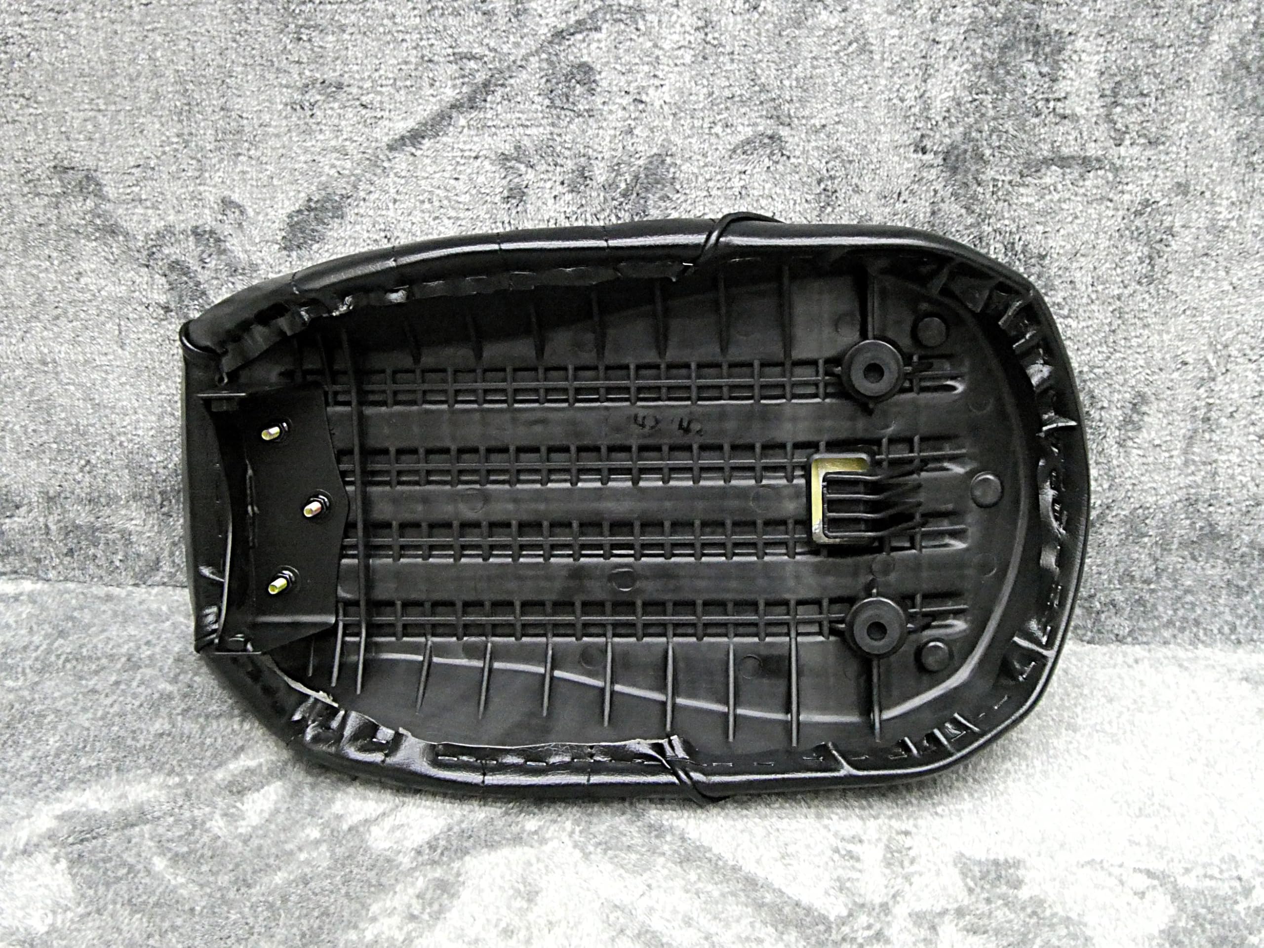 Amazon | モンキー125 用 黒皮 タックロールシート /完成品BLACK